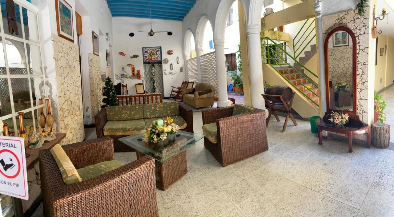 Hotel Granate サンタ・マルタ エクステリア 写真